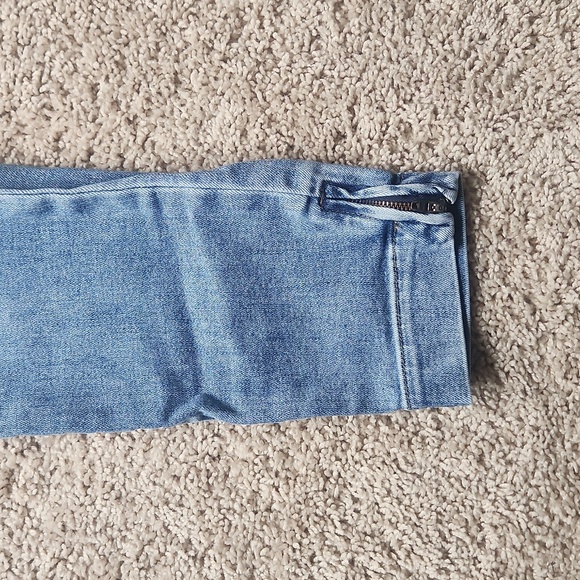 Kut Reese Straight Leg Jeans - Picture 6 of 7
